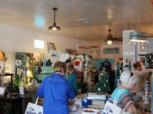 Small-Business-Saturday-in-Carrabelle-Florida-sgoWOM.tmp_ Small-Business-Saturday-in-Carrabelle-Florida-sgoWOM.tmp_