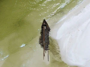 shipwrecks-4mXCSu.tmp_ shipwrecks-4mXCSu.tmp_